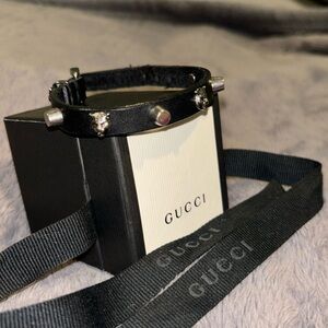Black and silver Gucci cat head bracelet!